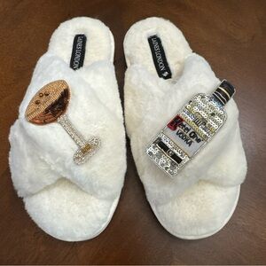 LAINES  LONDON Off White Slippers with Removal Sequin Brooches Medium 7/8